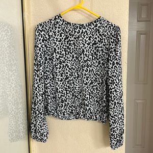 Black cheetah print crop blouse. Size Large